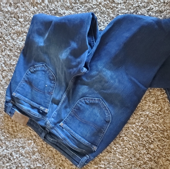 Lee's Straight Cut Jeans - Picture 1 of 2